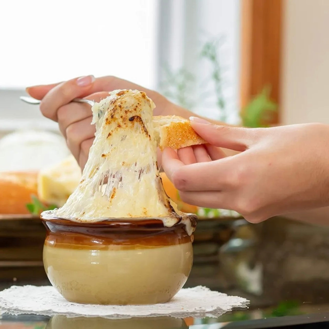 Set of 4 French Onion Soup Crocks 12 oz Brown & Ivory Ceramic Porcelain Bowls